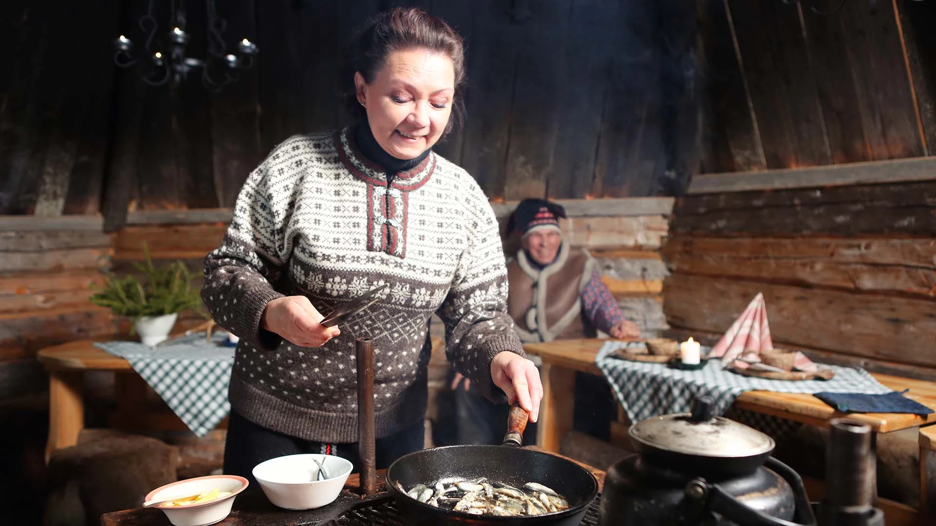 Authentieke rooksauna en Lapse lunch in kota
