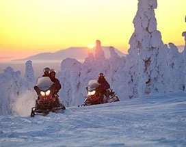 luosto-lange-sneeuwscootersafari-fjells