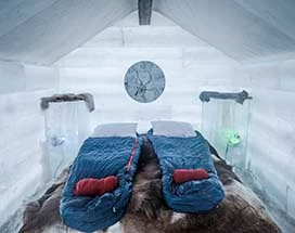 apukka-overnachting-in-ice-cabin