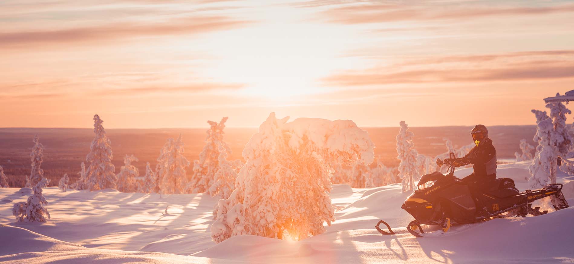 harriniva-hotels-snowmobiling-lapland-header