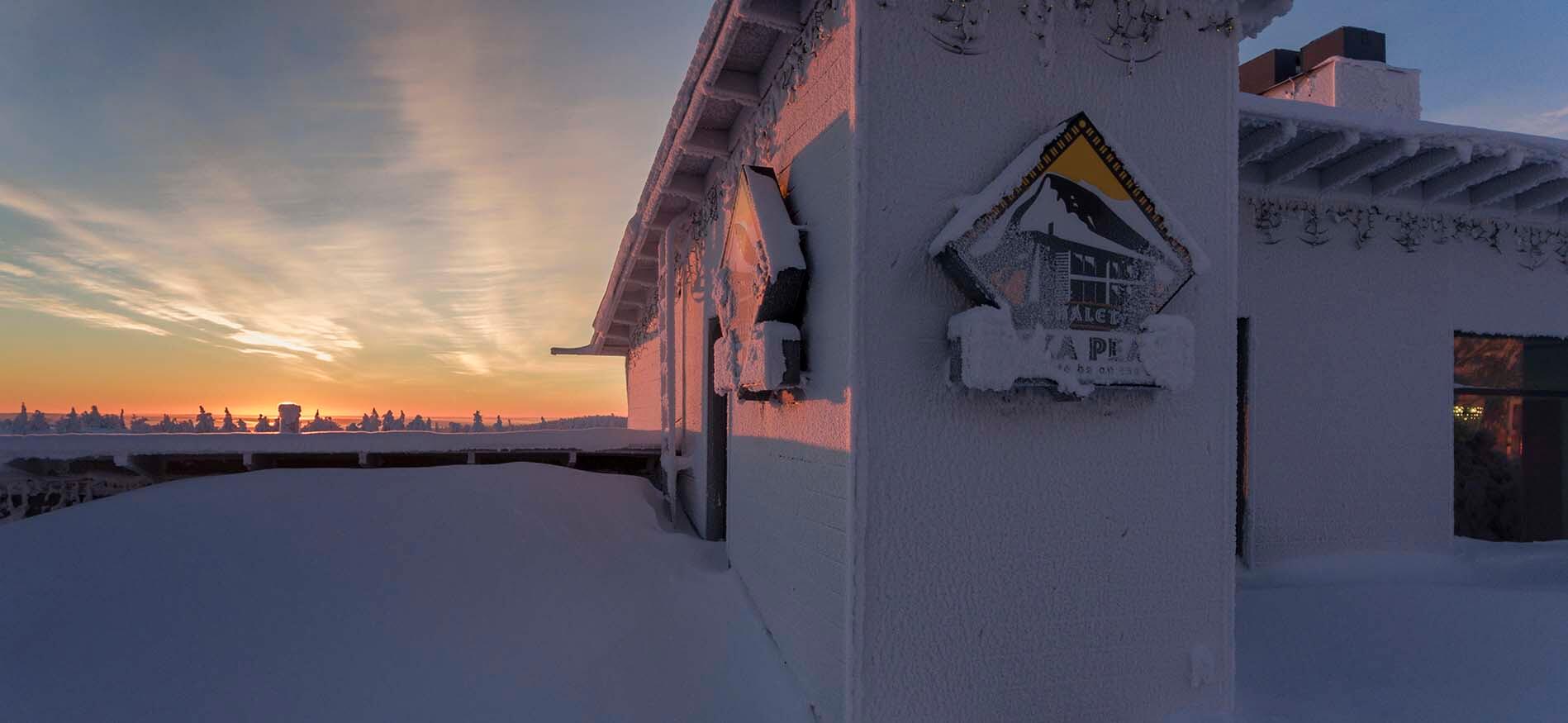 midweek-boutique-hotel-ruka-peak-header