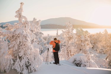 finland_lapland_winter_snowshoes_