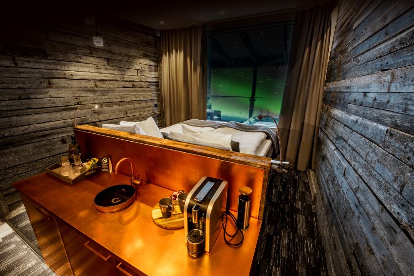 Midweek Aurora View Suites