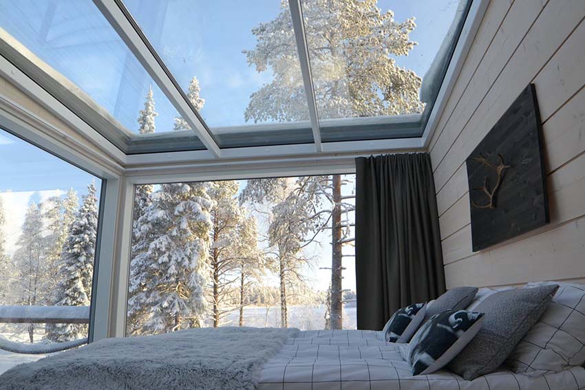 Midweek Iisakki Glass Village