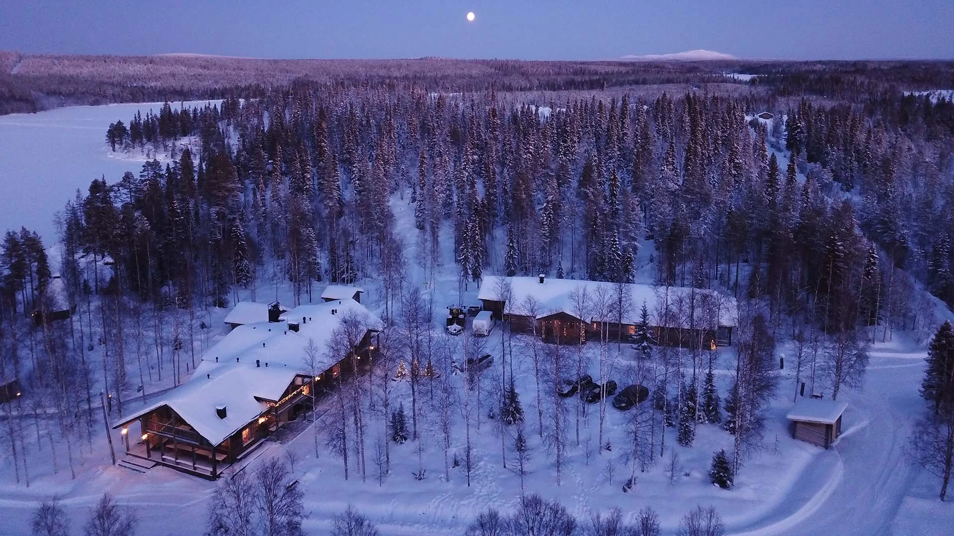 Isokenkäisten Klubi Lodge